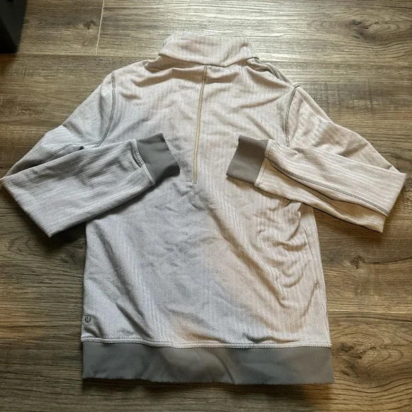 Lululemon sports jacket - Picture 3 of 4